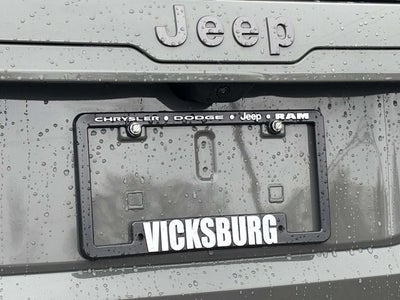 2026 Jeep Cherokee CHEROKEE LAREDO 4X4