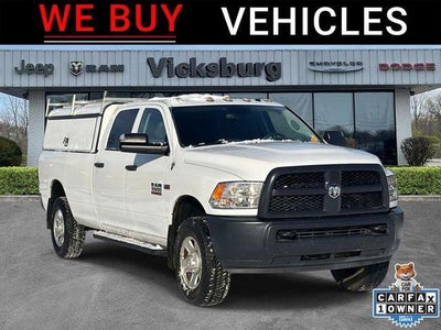 2017 RAM 3500 Tradesman Crew Cab 4x4 8' Box