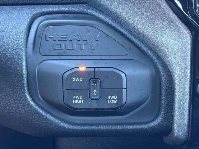 2027 RAM 2500 RAM 2500 BLACK EXPRESS CREW CAB 4X4 6'4' BOX