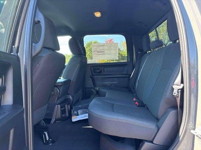 2027 RAM 2500 RAM 2500 BLACK EXPRESS CREW CAB 4X4 6'4' BOX