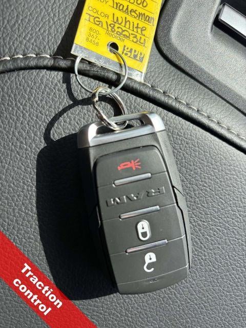 2026 RAM Ram 3500 RAM 3500 TRADESMAN CREW CAB 4X4 8' BOX