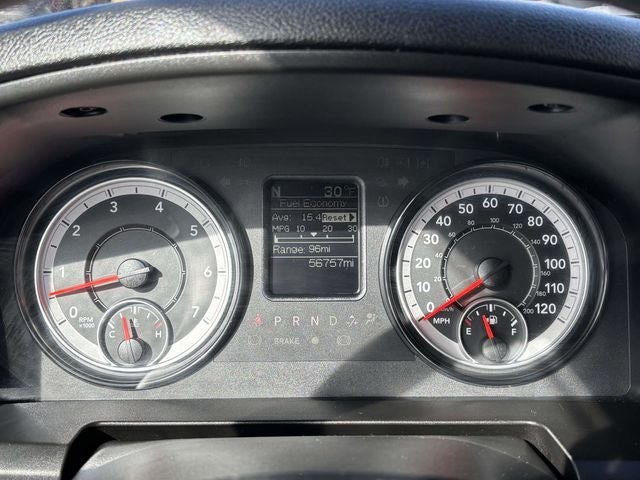 2022 RAM 1500 Classic Tradesman Crew Cab 4x4 5'7' Box