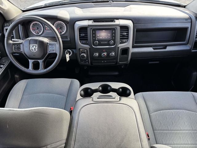 2022 RAM 1500 Classic Tradesman Crew Cab 4x4 5'7' Box