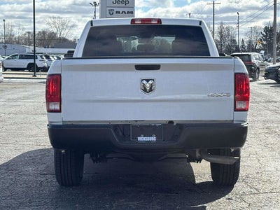 2022 RAM 1500 Classic Tradesman Crew Cab 4x4 5'7' Box