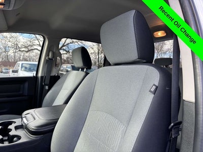 2022 RAM 1500 Classic Tradesman Crew Cab 4x4 5'7' Box