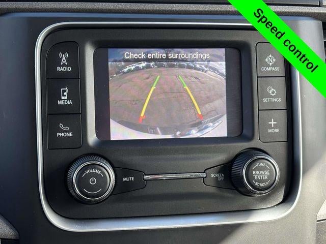 2022 RAM 1500 Classic Tradesman Crew Cab 4x4 5'7' Box