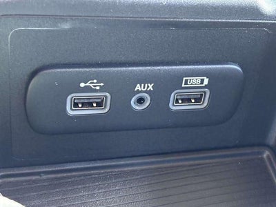 2022 RAM 1500 Classic Tradesman Crew Cab 4x4 5'7' Box