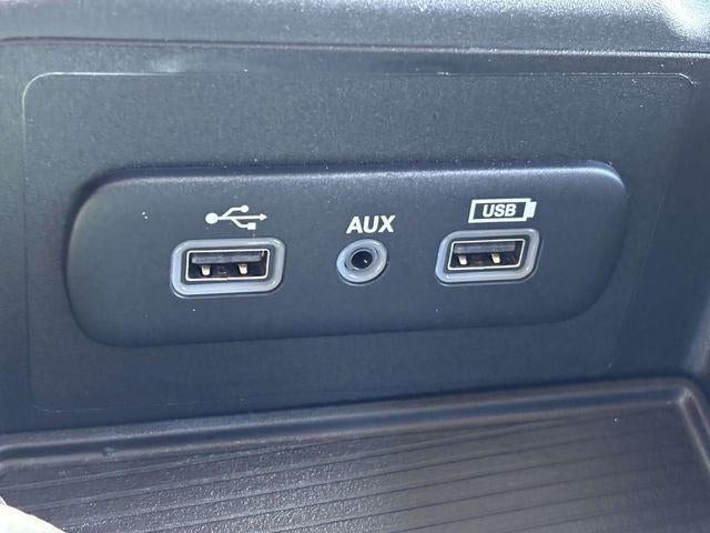 2022 RAM 1500 Classic Tradesman Crew Cab 4x4 5'7' Box