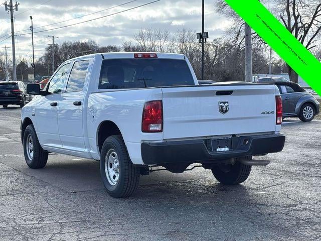 2022 RAM 1500 Classic Tradesman Crew Cab 4x4 5'7' Box