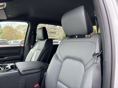 2026 RAM Ram 1500 RAM 1500 TRADESMAN CREW CAB 4X4 5'7' BOX