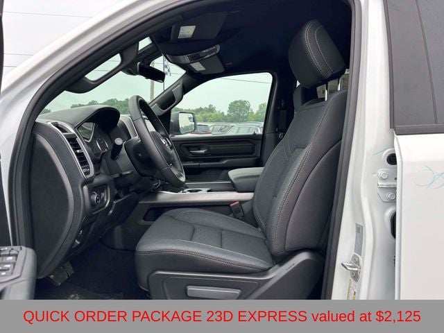 2026 RAM Ram 1500 RAM 1500 EXPRESS CREW CAB 4X4 5'7' BOX