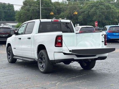 2026 RAM Ram 1500 RAM 1500 EXPRESS CREW CAB 4X4 5'7' BOX
