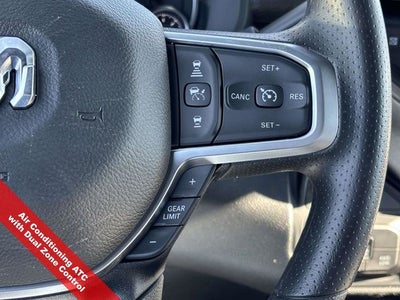 2026 RAM Ram 2500 RAM 2500 BLACK EXPRESS CREW CAB 4X4 6'4' BOX