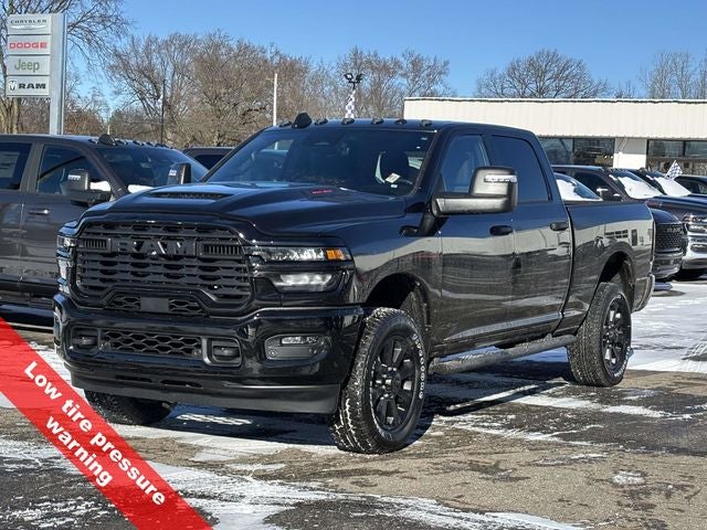 2026 RAM Ram 2500 RAM 2500 BLACK EXPRESS CREW CAB 4X4 6'4' BOX