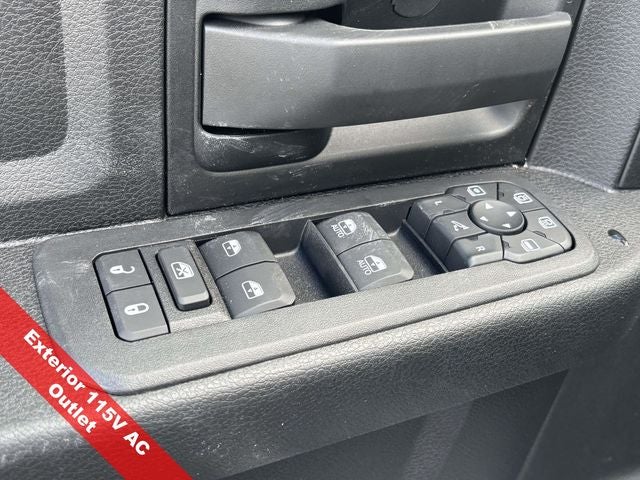 2026 RAM Ram 2500 RAM 2500 BLACK EXPRESS CREW CAB 4X4 6'4' BOX