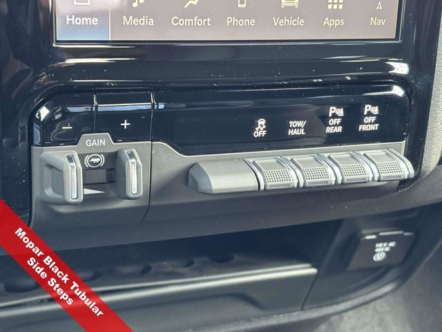 2026 RAM Ram 2500 RAM 2500 BLACK EXPRESS CREW CAB 4X4 6'4' BOX