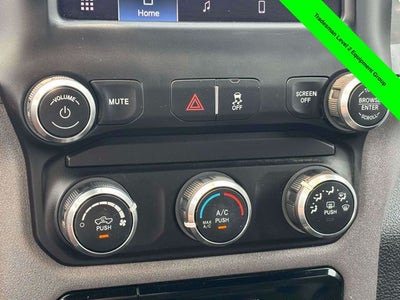 2022 RAM 2500 Tradesman Crew Cab 4x4 6'4' Box