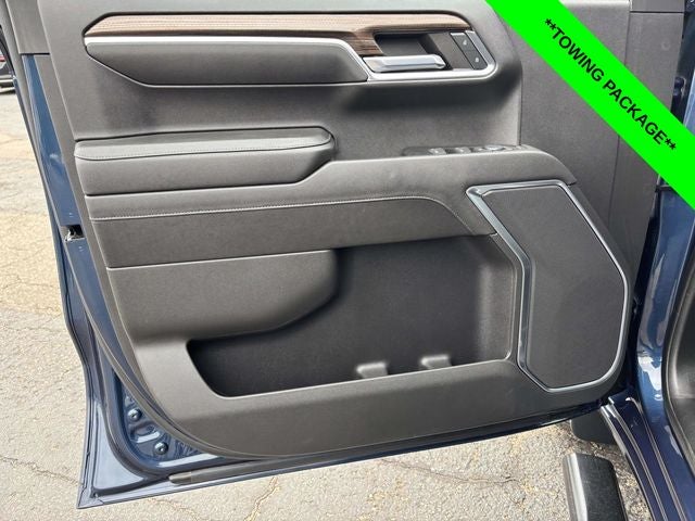 2022 Chevrolet Silverado 1500 4WD Crew Cab Short Bed RST