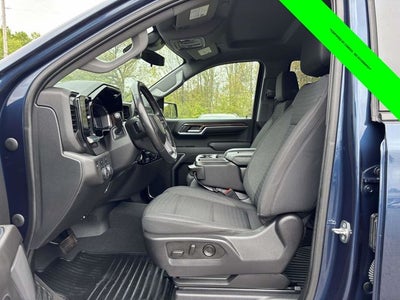 2022 Chevrolet Silverado 1500 4WD Crew Cab Short Bed RST