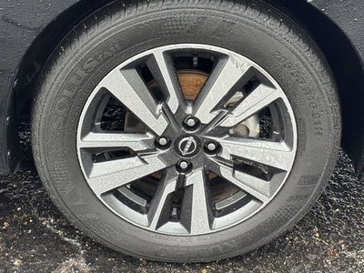 2024 Nissan Versa 1.6 SV