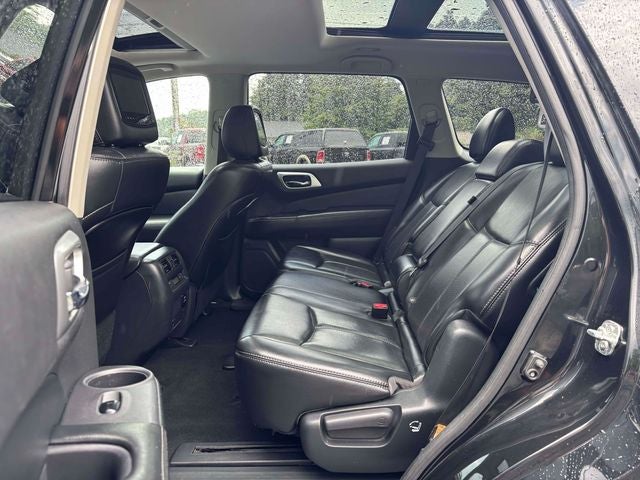 2017 Nissan Pathfinder Platinum