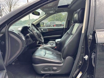 2017 Nissan Pathfinder Platinum
