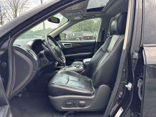 2017 Nissan Pathfinder Platinum