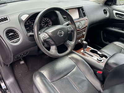2017 Nissan Pathfinder Platinum