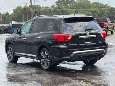 2017 Nissan Pathfinder Platinum