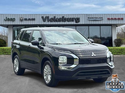 2023 Mitsubishi Outlander ES
