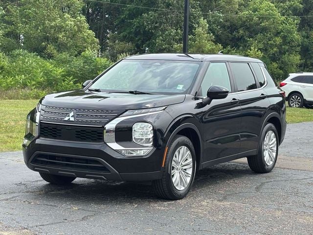 2023 Mitsubishi Outlander ES