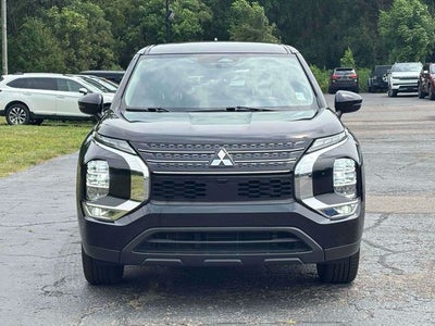 2023 Mitsubishi Outlander ES