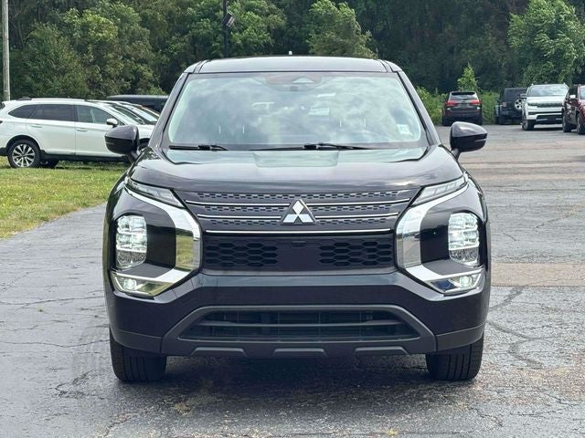 2023 Mitsubishi Outlander ES
