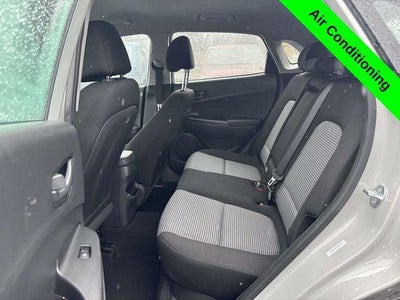 2023 Hyundai Kona SE