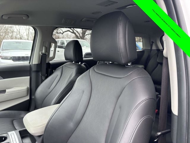 2024 Kia Carnival MPV LX Seat Package