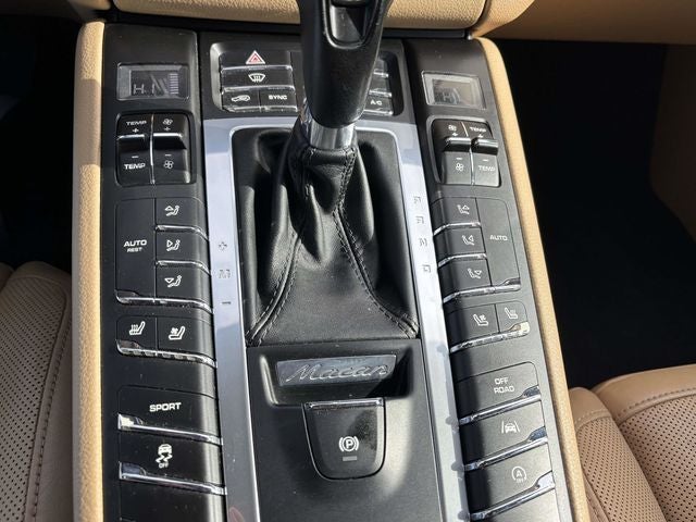 2018 Porsche Macan Base