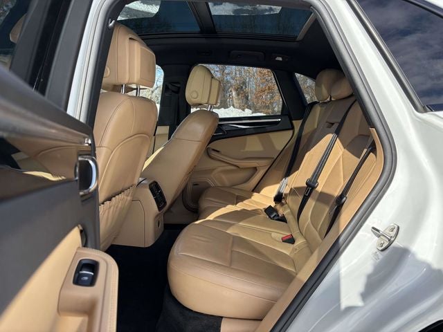 2018 Porsche Macan Base