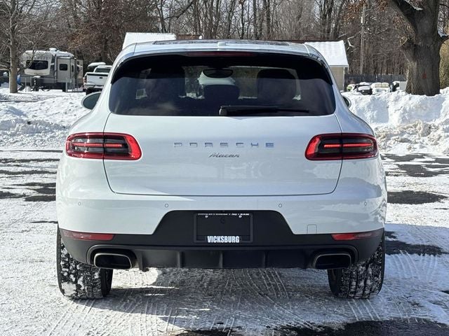 2018 Porsche Macan Base