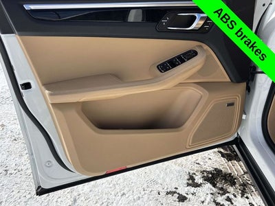 2018 Porsche Macan Base